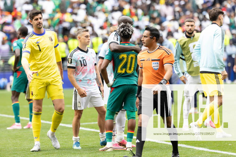 Senegal forward Ibrahim Mbaye (20) and Belgium forward Romelu Lukaku (9) huge by Belgium goalkeeper Thibaut Courtois (1) Belgium forward Leandro Trossard (10) and FIFa Referee at the end of the game Belgium national team, Nationalteam vs Senegal National Team for the FIFA World Cup, WM, Weltmeisterschaft, Fussball match, for the Round of 32 at Seattle Stadium. Seattle USA - ZUMAl181 20260701_zsp_l181_326