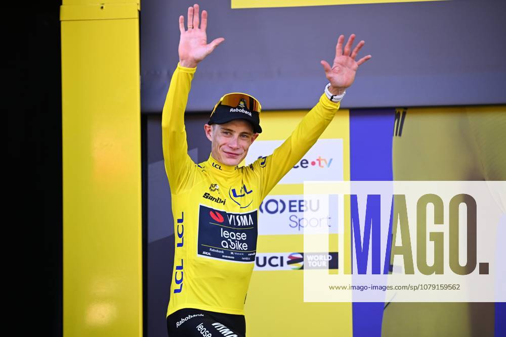 Tour de France 2026 Stage 1 BARCELONA, SPAIN - JULY 04 : Vingegaard Jonas (DEN) of Team Visma Lease a Bike on the podium during stage 1 of the 113rd edition of Tour de France an UCI World Tour 2.UWT Team Time Trial stage for Men Elite of 19 km with start in Barcelona and finish in Barcelona on July 4, 2026 in Barcelona, Spain, 04 07 2026 Barcelona Spain