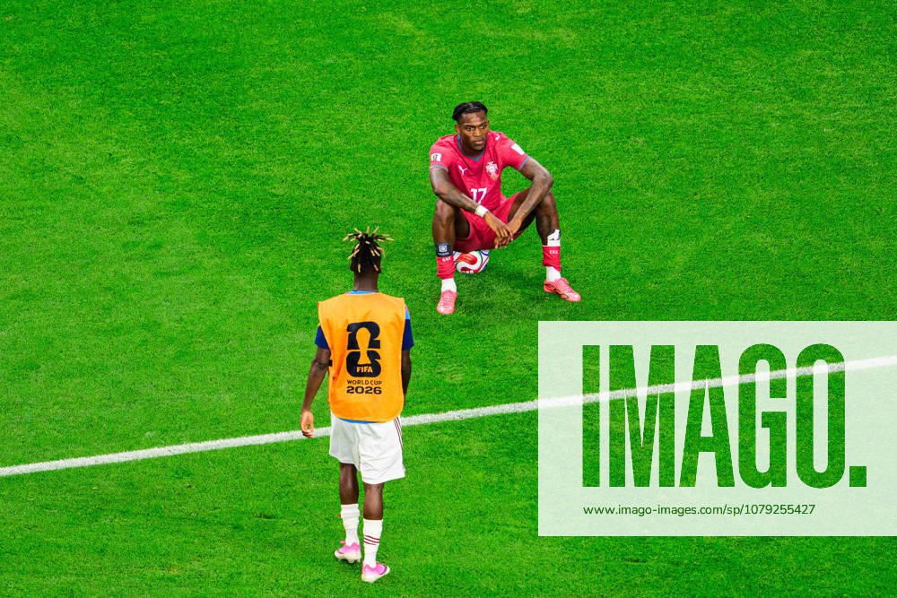 Spain forward Nico Williams (17) walks over to console Portugal forward Rafael Leao (17) in the FIFA World Cup, WM, Weltmeisterschaft, Fussball 2026, round of 16 football match between Spain and Portugal on July 06, 2026. Arlington USA - ZUMAm348 20260706_znp_m348_061