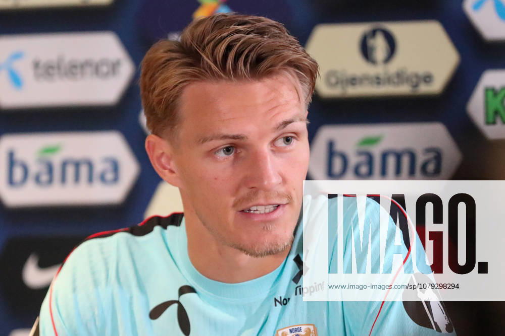 FT LAUDERDALE, FL - JULY 08: Martin Odegaard 10 of Norway attends a media conference before a Norway team training session in preparation for a FIFA World Cup, WM, Weltmeisterschaft, Fussball 26 Quarter-Final game between Norway and England on July 8, 2026 at at the Inter Miami CF Stadium, Fort Lauderdale, Florida.(Photo by Chris Arjoon) SOCCER: JUL 08 FIFA World Cup 26 - Norway Training Icon26070800000029