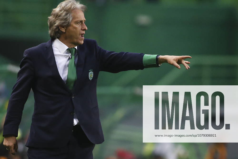 JORGE JESUS Sporting s coach Jorge Jesus gestures during the Portuguese League football match between Sporting CP and Boavista FC at Alvalade Stadium in Lisbon, Portugal, on April 22, 2018. LISBON Portugal