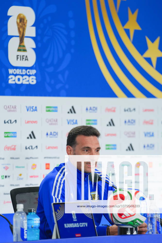(260711) -- KANSAS CITY, July 11, 2026 -- Lionel Scaloni, head coach of Argentina, attends a press conference, PK, Pressekonferenz ahead of the quarterfinal between Argentina and Switzerland at the 2026 FIFA World Cup, WM, Weltmeisterschaft, Fussball in Kansas City, the United States, on July 10, 2026. ) (SP)U.S.-KANSAS CITY-FOOTBALL-FIFA WORLD CUP-PRESS CONFERENCE-TEAM ARGENTINA XuxChang