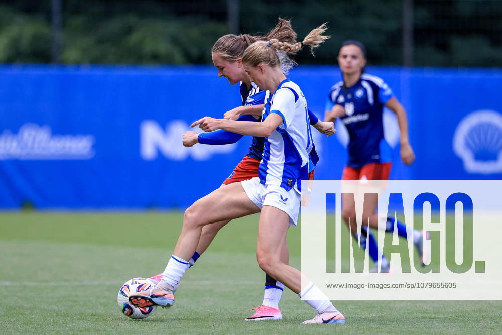 V.li.: Camilla Linberg (Hamburger SV, HSV, 7) und Aurelia Haesler (Hertha BSC, 10) im Zweikampf, Duell, Dynamik, Aktion, Action, Spielszene, 11.07.2026, Hamburg (Deutschland), Fussball, Testspiel Frauen, Hamburger SV - Hertha BSC