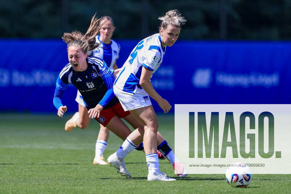 V.li.: Camilla Linberg (Hamburger SV, HSV, 7) und Jennifer Cramer (Hertha BSC, 24) im Zweikampf, Duell, Dynamik, Aktion, Action, Spielszene, 11.07.2026, Hamburg (Deutschland), Fussball, Testspiel Frauen, Hamburger SV - Hertha BSC