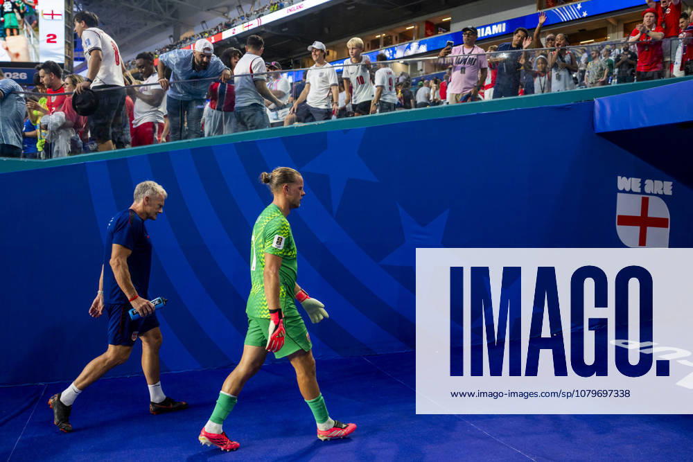 2026 FIFA World Cup: Norway vs. England, Miami Gardens, Florida, USA 20260711 Norway’s goalkeeper coach Frode Grodas and goalkeeper Orjan Haskjold Nyland after the quarterfinal match in the 2026 World Cup between Norway and England at Miami Stadium. Photo: Fredrik Varfjell, NTB, Miami Gardens, Florida, USA RESTRICTED USE FOR BETTING COMPANIES