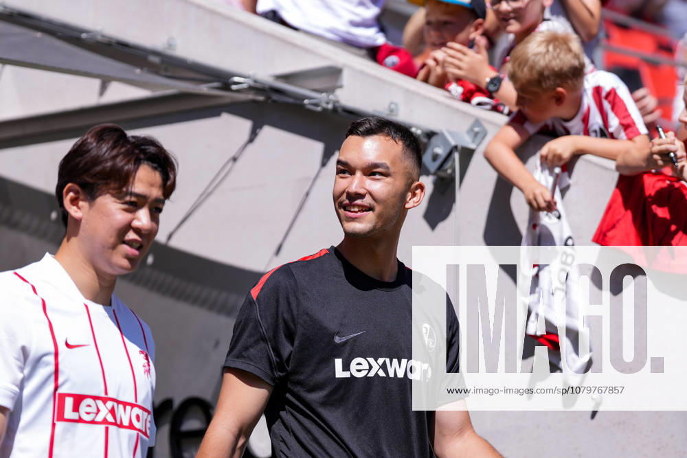 Mio Backhaus (SC Freiburg) , Deutschland, Fussball, 1. Bundesliga, 2026 2027, SC Freiburg, Öffentliches Training, 12.07.2026, Europa-Park Stadion, Freiburg Freiburg Europa-Park Stadion Baden-Württemberg Deutschland