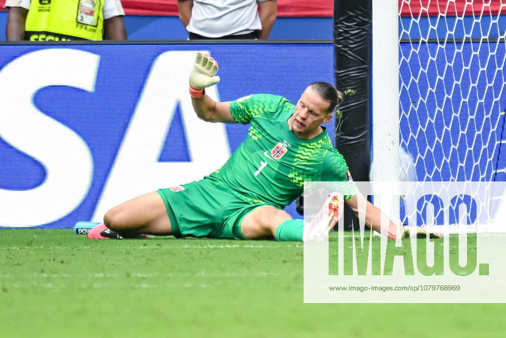 Goalkeeper Orjan Nyland (Norway) looks dejected during the FIFA World Cup, WM, Weltmeisterschaft, Fussball 2026 Quarter Final match between Norway and England at Miami Stadium on July 11, 2026 in Miami Gardens, United States. (Photo by Harry Langer DeFodi Images) -