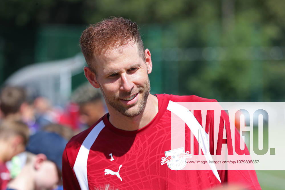 Bundesliga: Auftakttraining von RB Leipzig, 13.07.2026 Torwart Peter Gulacsi (1, RB Leipzig). Fußball-Bundesliga, Saison 2026 2027: Auftaktraining von RB Leipzig am 13.07.2026 im RB-Trainingszentrum am Cottaweg.