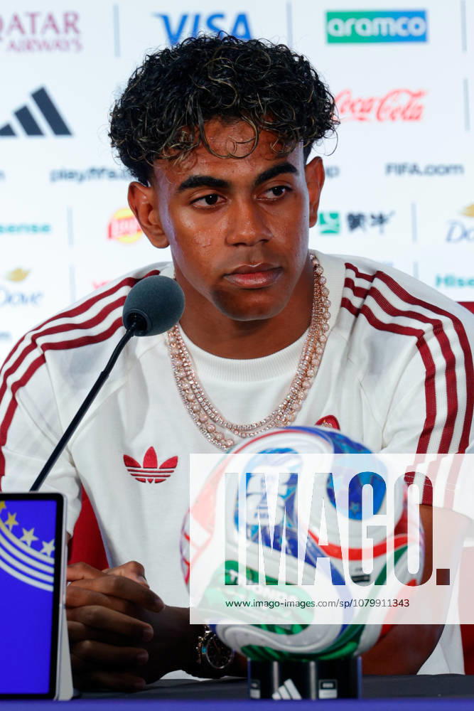Spain forward LAMINE YAMAL (19) speaks to members of the media during a press conference, PK, Pressekonferenz at Dallas Stadium ahead of their semifinal match against France at the 2026 FIFA World Cup, WM, Weltmeisterschaft, Fussball Arlington USA - ZUMAa325 20260713_zsa_a325_049