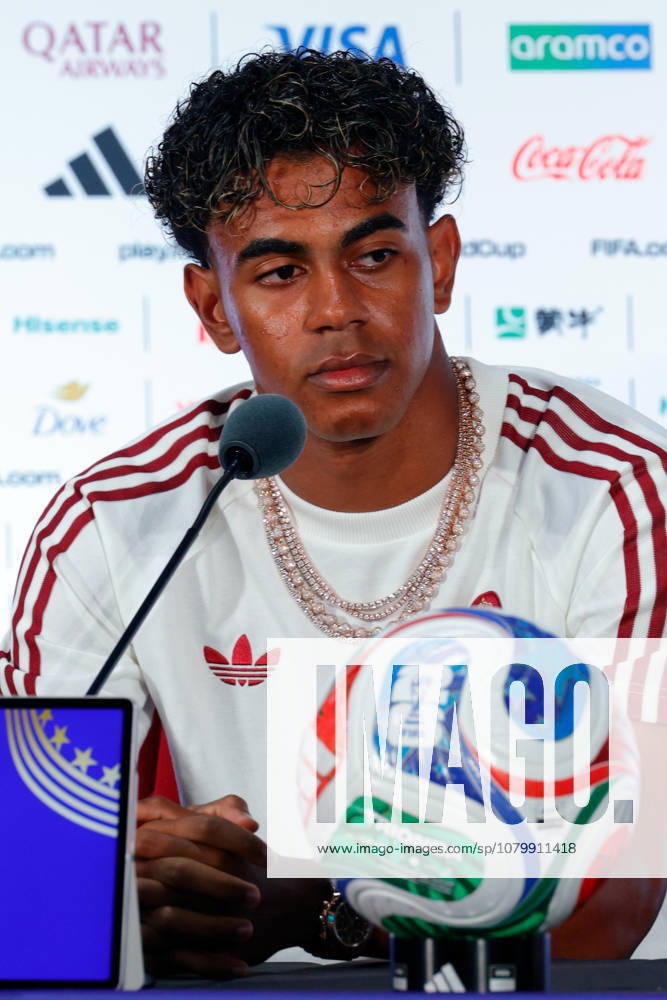Spain forward LAMINE YAMAL (19) speaks to members of the media during a press conference, PK, Pressekonferenz at Dallas Stadium ahead of their semifinal match against France at the 2026 FIFA World Cup, WM, Weltmeisterschaft, Fussball Arlington USA - ZUMAa325 20260713_zsa_a325_052