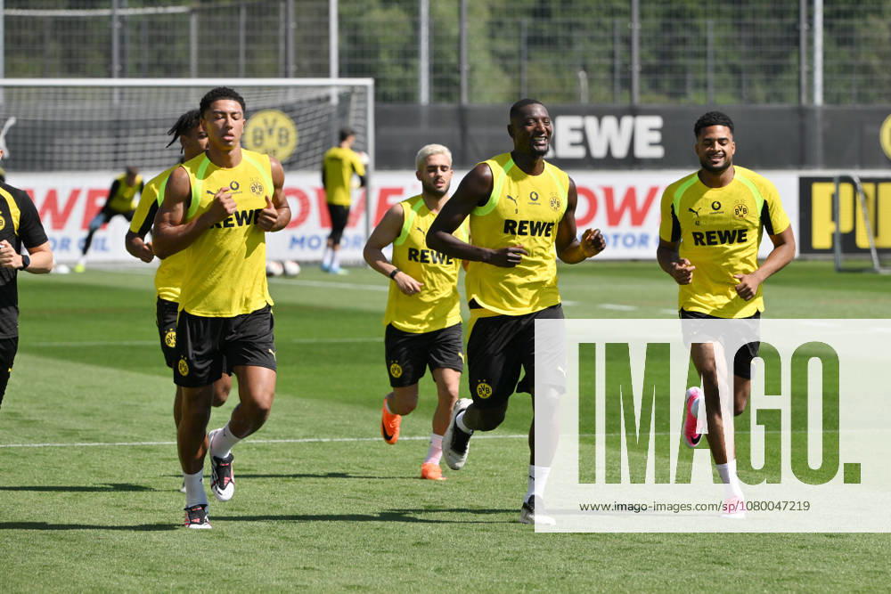 Almugera Kabar (Borussia Dortmund), Serhou Guirassy (Borussia Dortmund), Jobe Bellingham (Borussia Dortmund), v.re. 14.07.2026, Fussball 1. Bundesliga, Saison 2026 2027, Training Borussia Dortmund Dortmund Trainingsgelände Nordrhein Westfalen Deutschland