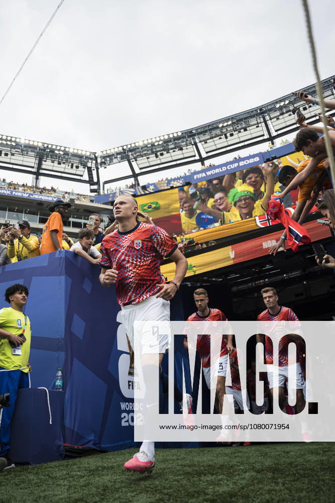 Brazil v Norway: Round of 16 - FIFA World Cup, WM, Weltmeisterschaft, Fussball 2026 New Jersey, United States - 5 July: Erling Haaland of Norway getting into the field prior to the during the FIFA World Cup 2026 Round Of 16 match between Brazil and Norway at New York New Jersey Stadium on July 5, 2026 in East Rutherford, United States East Rutherford New York New Jersey Stadium New Jersey United States