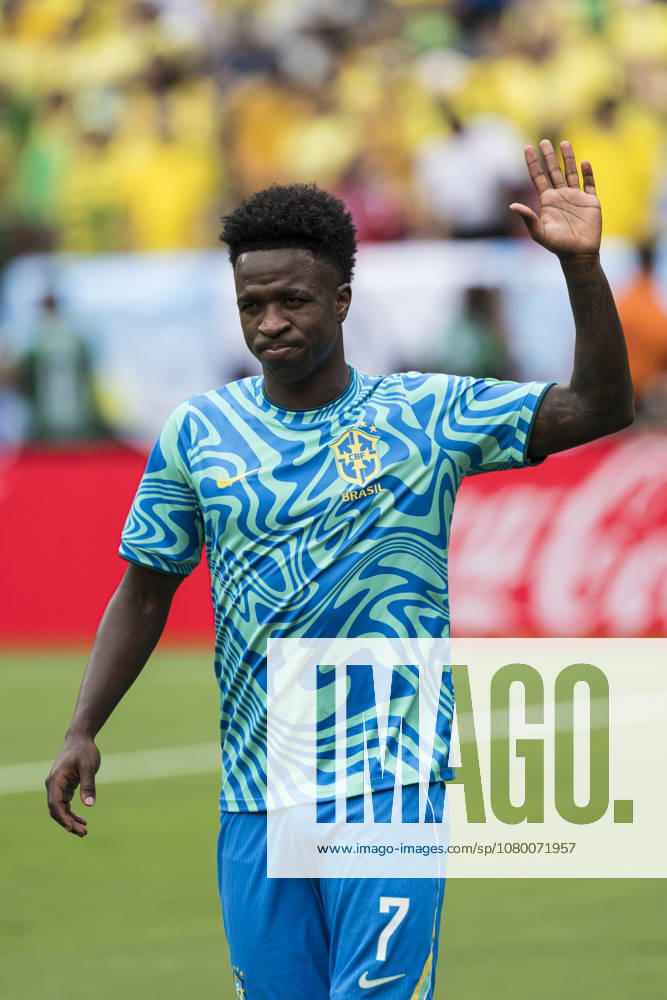 Brazil v Norway: Round of 16 - FIFA World Cup, WM, Weltmeisterschaft, Fussball 2026 New Jersey, United States - 5 July: Vinicius Junior of Brazil greets the fans prior to the during the FIFA World Cup 2026 Round Of 16 match between Brazil and Norway at New York New Jersey Stadium on July 5, 2026 in East Rutherford, United States East Rutherford New York New Jersey Stadium New Jersey United States