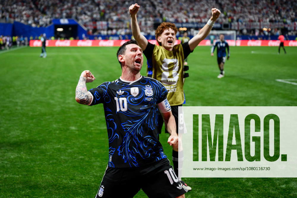 Lionel Messi and Valentin Barco of Argentina celebrate after 1-2 during the FIFA World Cup, WM, Weltmeisterschaft, Fussball 2026 semifinal football match between England and Argentina on July 15, 2026 in Atlanta. Photo: Joel Marklund BILDBYRAN kod JM JM0828 bbeng fotboll football soccer fotball vm fotbolls-vm fotball-vm fotbolls-vm 2026 fifa world cup 2026 semifinal england argentina jubel