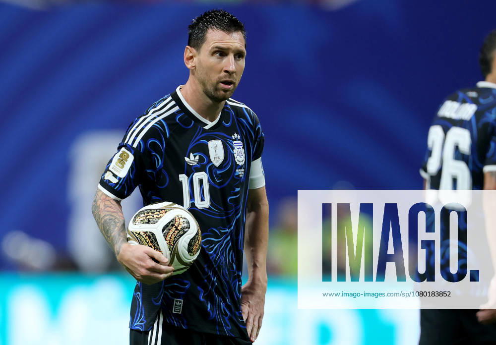 England v Argentina: Semi Final - FIFA World Cup, WM, Weltmeisterschaft, Fussball 2026 Lionel Messi of Argentina with the ball during the FIFA World Cup 2026 Semi Final match between England and Argentina at Atlanta Stadium on July 15, 2026 in Atlanta, United States. Atlanta Atlanta Stadium GA United States