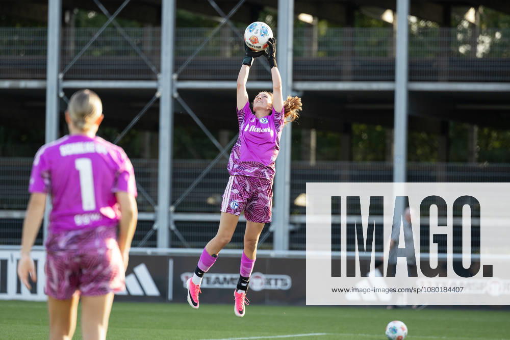 Fußball I Frauen I Testspiel I FC Schalke 04 - Borussia Mönchengladbach I 16.07.2026 Alina Pöppelmann (12, FC Schalke 04) Gelsenkirchen Am Parkstadion Nordrhein-Westfalen Deutschland