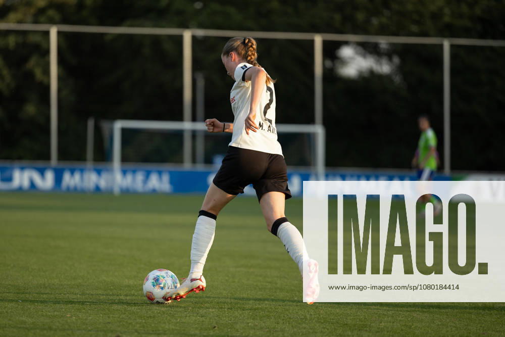 Fußball I Frauen I Testspiel I FC Schalke 04 - Borussia Mönchengladbach I 16.07.2026 Miriam Arici (2, Borussia Mönchengladbach) Gelsenkirchen Am Parkstadion Nordrhein-Westfalen Deutschland