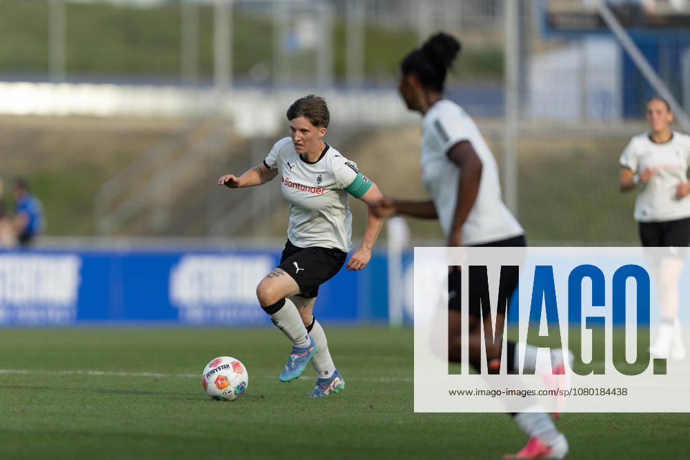 Fußball I Frauen I Testspiel I FC Schalke 04 - Borussia Mönchengladbach I 16.07.2026 Yvonne Zielinski (17, Borussia Mönchengladbach) Gelsenkirchen Am Parkstadion Nordrhein-Westfalen Deutschland