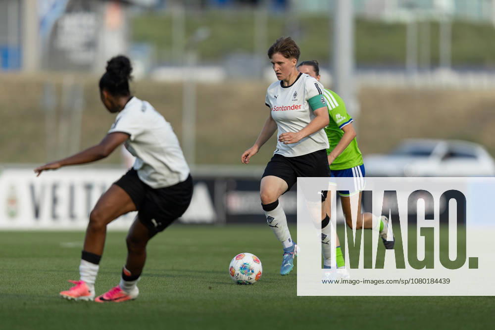Fußball I Frauen I Testspiel I FC Schalke 04 - Borussia Mönchengladbach I 16.07.2026 Yvonne Zielinski (17, Borussia Mönchengladbach) Gelsenkirchen Am Parkstadion Nordrhein-Westfalen Deutschland