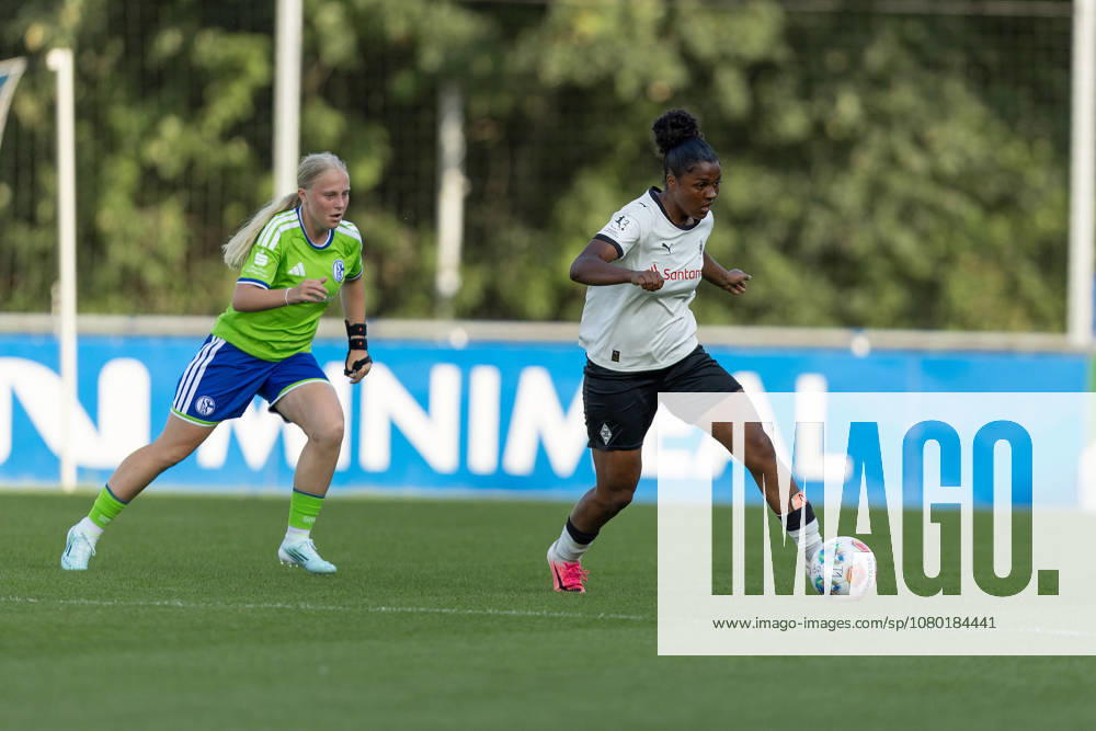 Fußball I Frauen I Testspiel I FC Schalke 04 - Borussia Mönchengladbach I 16.07.2026 Lili Orchid Nancy Jones-Baidoe (3, Borussia Mönchengladbach) Gelsenkirchen Am Parkstadion Nordrhein-Westfalen Deutschland