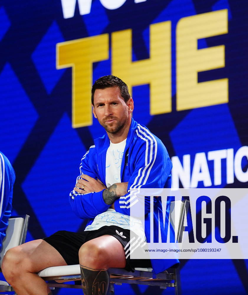 Spain v Argentina - FIFA World Cup, WM, Weltmeisterschaft, Fussball 2026 Final Press Conferences NEW YORK, UNITED STATES - JULY 17: Lionel Messi (C) of Argentina is seen during a press conference, PK, Pressekonferenz ahead of the FIFA World Cup 2026 Final match between Spain and Argentina at Fanatics Fest at Javits Center in New York, United States on July 17, 2026. Evrim Aydin Anadolu New York United States. Editorial use only. Please get in touch for any other usage.