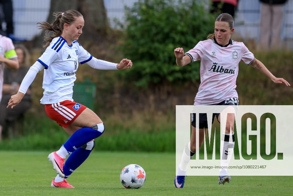 V.li.: Camilla Linberg (Hamburger SV, HSV, 7) und Sofie Thrige (Odense BK, 20) im Zweikampf, Duell, Dynamik, Aktion, Action, Spielszene, 18.07.2026, Norderstedt (Deutschland), Fussball, Testspiel Frauen, Hamburger SV - Odense BK