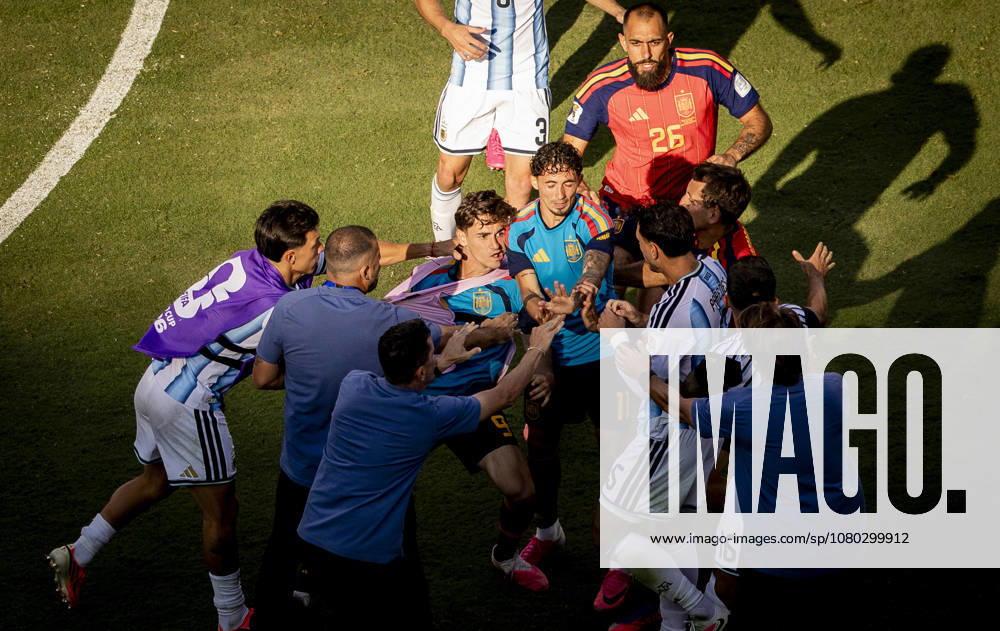 New York, USA 19th Jul 2026. Fight between Lisandro Martinez (ARG) Gavi (ESP) Yeremy Pino (ESP) Leandro Paredes (ARG) Thiago Almada (ARG) Spain - Argentina World Cup Final Spanien - Argentinien 19.07.2026