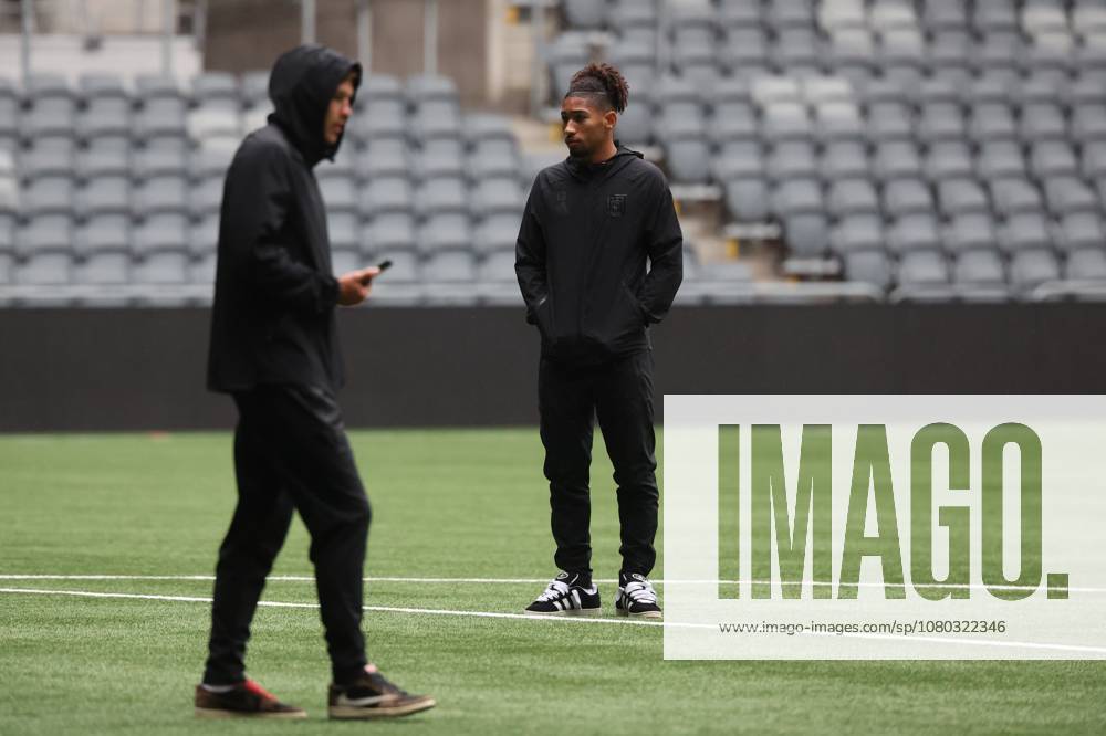 Anderlecht s Danylo Sikan and Anderlecht s Nathan Saliba pictured during a pitch walk to check the conditions of the field, by Belgian first division soccer team RSC Anderlecht, on Wednesday 22 July 2026 in Stockholm, in preparation of their upcoming game against Swedish Hammarby IF, in the second qualifying round of the UEFA Europa League. VIRGINIExLEFOUR x181773994x