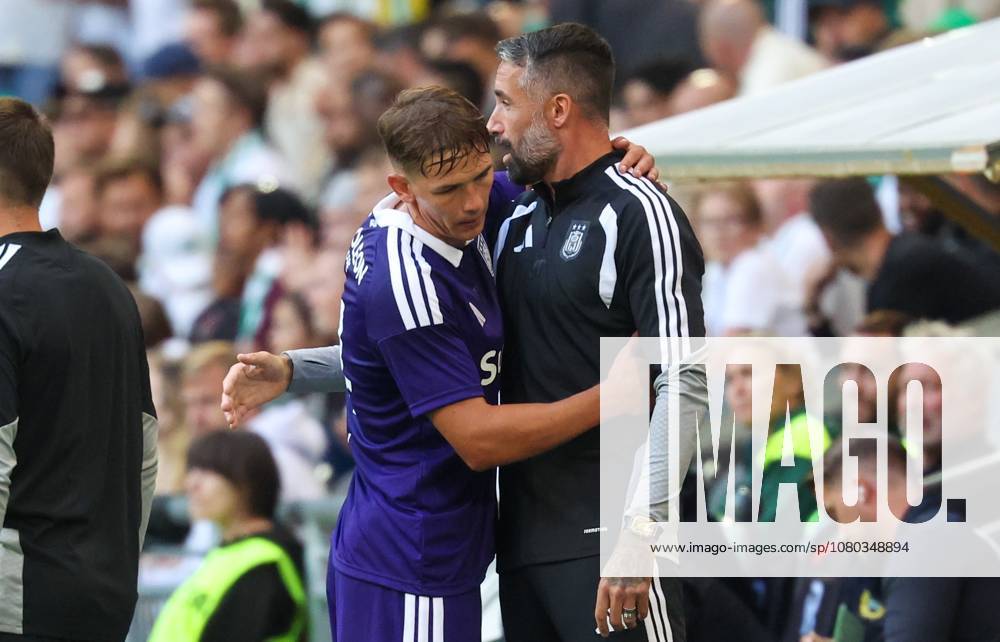 Anderlecht s Danylo Sikan and Anderlecht s assistant coach Jeremy Taravel pictured during a soccer game between Swedish Hammarby IF and Belgian RSC Anderlecht, Thursday 23 July 2026 in Stockholm, Sweden, the first leg of the second qualifying round for the UEFA Europa League. VIRGINIExLEFOUR x181869969x