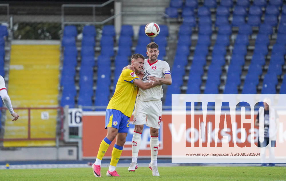 Deutschland: Fussball Testspiel Vereine 2026 2027, Freundschaftsspiel Eintracht Braunschweig vs Southampton FC Eintracht-Stadion (Braunschweig): Jack Stephens (Southampton FC, 5) Braunschweig