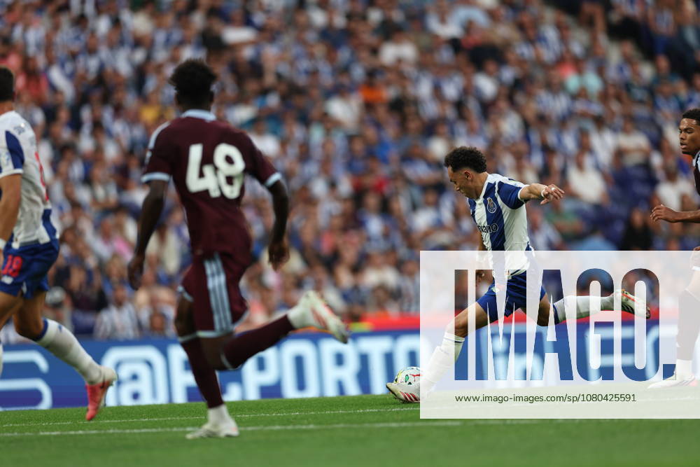 PORTO, PORTUGAL - JULY 25: Pepe of FC Porto during the match between FC Porto and Aston Villa -for the Friendly Match at Estadio do Dragao on July 25, 2026 in Porto, Portugal. Porto Portugal - ZUMAe141 20260725_zsp_e141_095