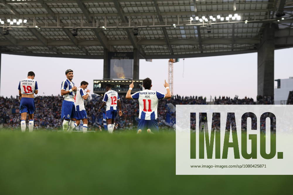 Porto, PORTUGAL - May 16: Pepe of FC Porto celebrates during the match during to the Primeira Liga match between FC Porto and CD Santa Clara at Estadio do Dragao on May 16, 2026 in Porto, Portugal Porto Portugal - ZUMAe141 20260725_zsp_e141_114