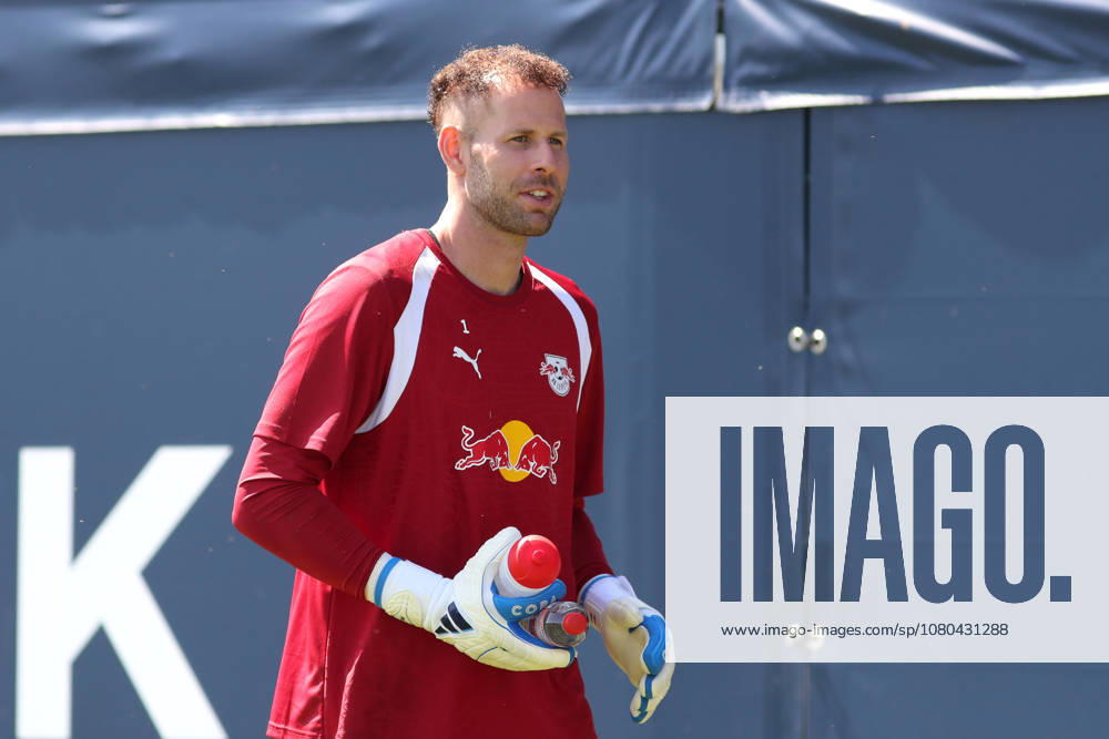 Testspiel: RB Leipzig - FC Ingolstadt 04, 25.07.26 Torwart Peter Gulacsi (1, RB Leipzig). Fußball, Saison-Vorbereitung 2026 2027, Testspiel: RB Leipzig (1. Bundesliga) vs. FC Ingolstadt 04 (3. Liga) am 25.07.26 im RB-Trainingszentrum am Cottaweg.