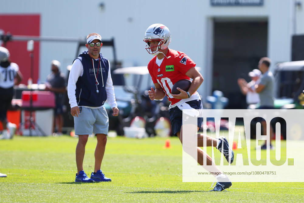 Foxborough, MA, USA; New England Patriots quarterback Drake Maye (10) participates in drills during Patriots training camp at Gillette Stadium. CSM NFL, American Football Herren, USA 2026: Patriots Training Camp JUL 26 - ZUMAc04_ 20260726_zma_c04_185