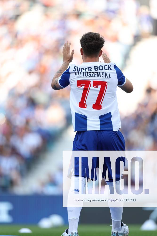 PORTO, PORTUGAL - JULY 25: Borja Sainz of FC Porto during the match between FC Porto and Aston Villa -for the Friendly Match at Estadio do Dragao on July 25, 2026 in Porto, Portugal. Porto Portugal - ZUMAh FC 20260725_zsp_e141_044