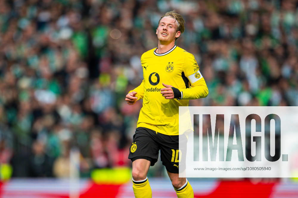 Fußball, 2025 2026, 1. Bundesliga, 34. Spieltag, SV Werder Bremen - Borussia Dortmund: Julian Brandt (Dortmund) DFL REGULATIONS PROHIBIT ANY USE OF PHOTOGRAPHS AS IMAGE SEQUENCES AND OR QUASI-VIDEO. Bremen Bremen Deutschland Weserstadion