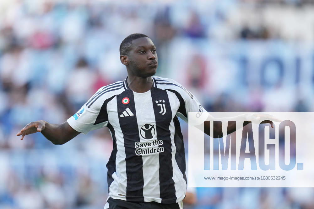 Juventus Randal Kolo Muani celebrates after scoring during the Serie A EniLive soccer match between Lazio and Juventus at the Rome s Olympic stadium, Italy - Saturday May 10, 2025 - Soccer ( Photo by Alfredo Falcone LaPresse )