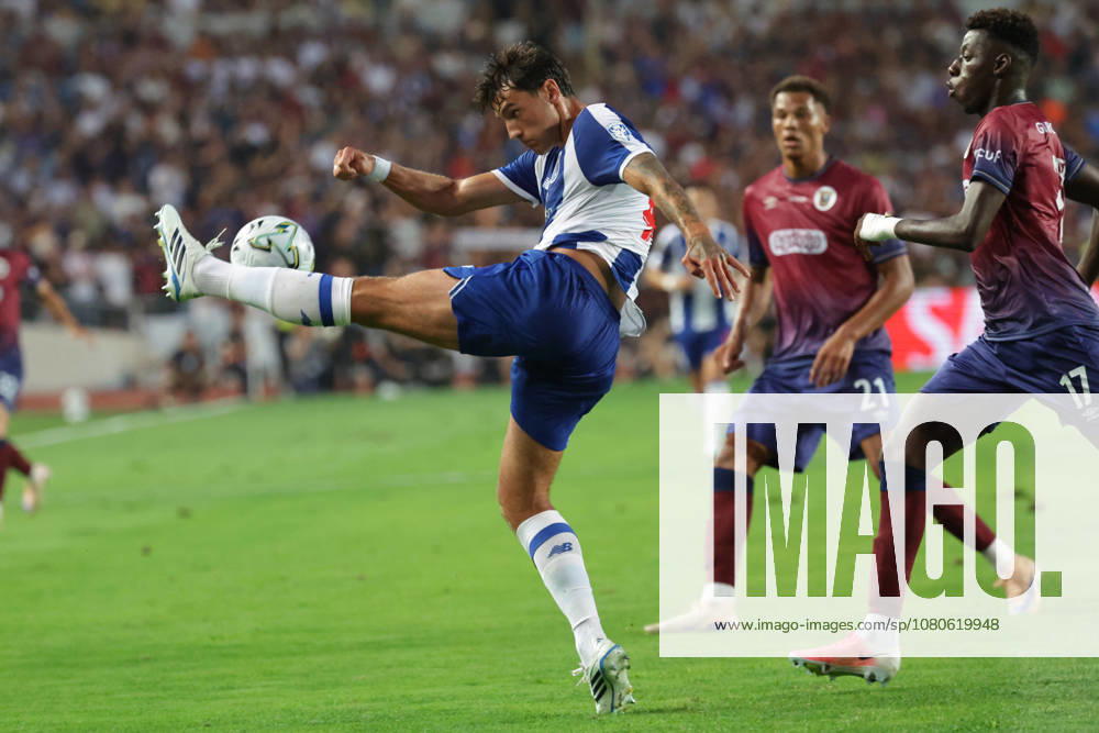 Supertaça Portugal Estadio Cidade de Coimbra, August 01, 2026, Coimbra v.l. Jakub Kiwior (FC Porto), Musa Drammeh (SC Uniao Torreense) Coimbra Estádio Cidade de Coimbra Coimbra Portugal