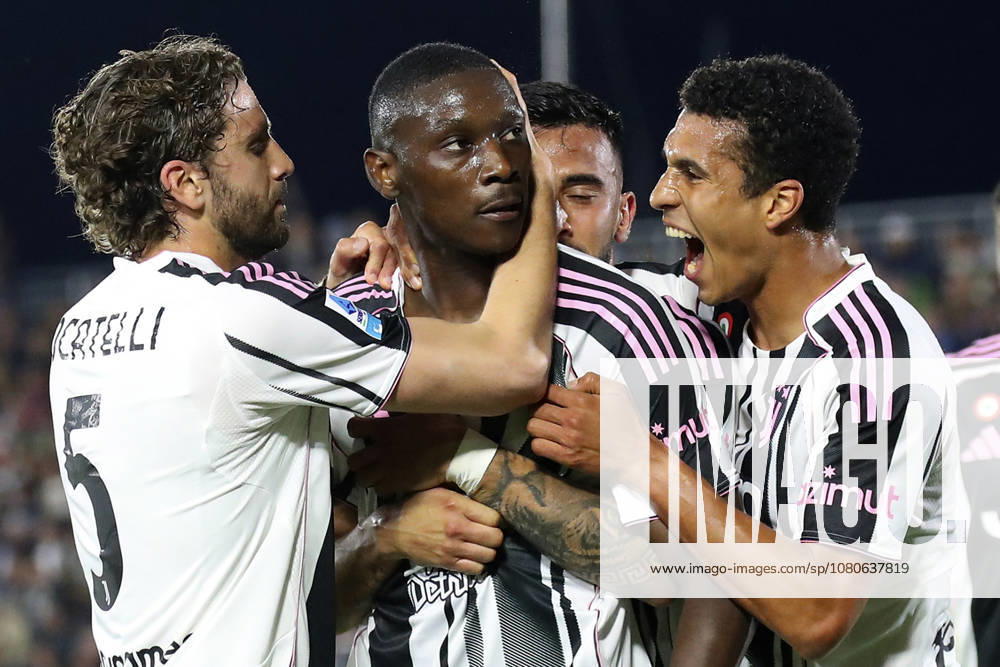 Juventus celebration , Juventus Randal Kolo Muani s celebration In action during the Serie A enilive soccer match between Venezia and Juventus at the Pier Luigi Penzo Stadium, north Est Italy - Sunday , May 25, 2025. - Soccer