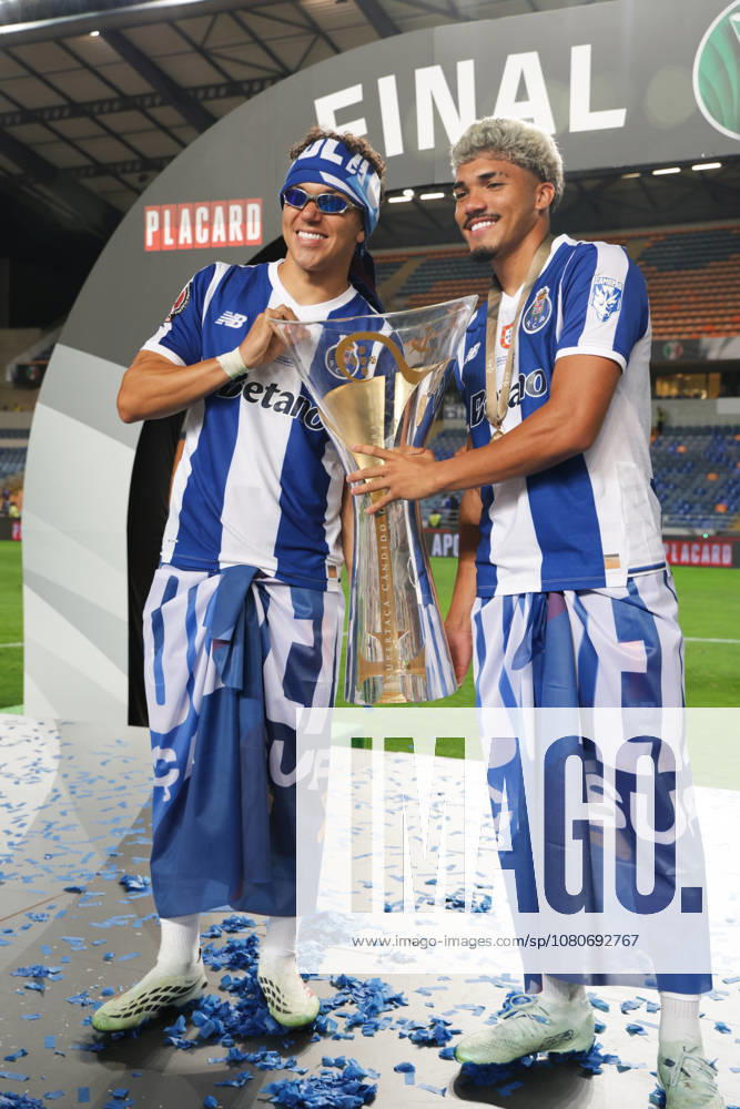 Supertaça Portugal Estadio Cidade de Coimbra, August 01, 2026, Coimbra v.l. The FC Porto team celebrates the 2026 Portuguese Super Cup, Pepe (FC Porto), William Gomes (FC Porto) Coimbra Estádio Cidade de Coimbra Coimbra Portugal
