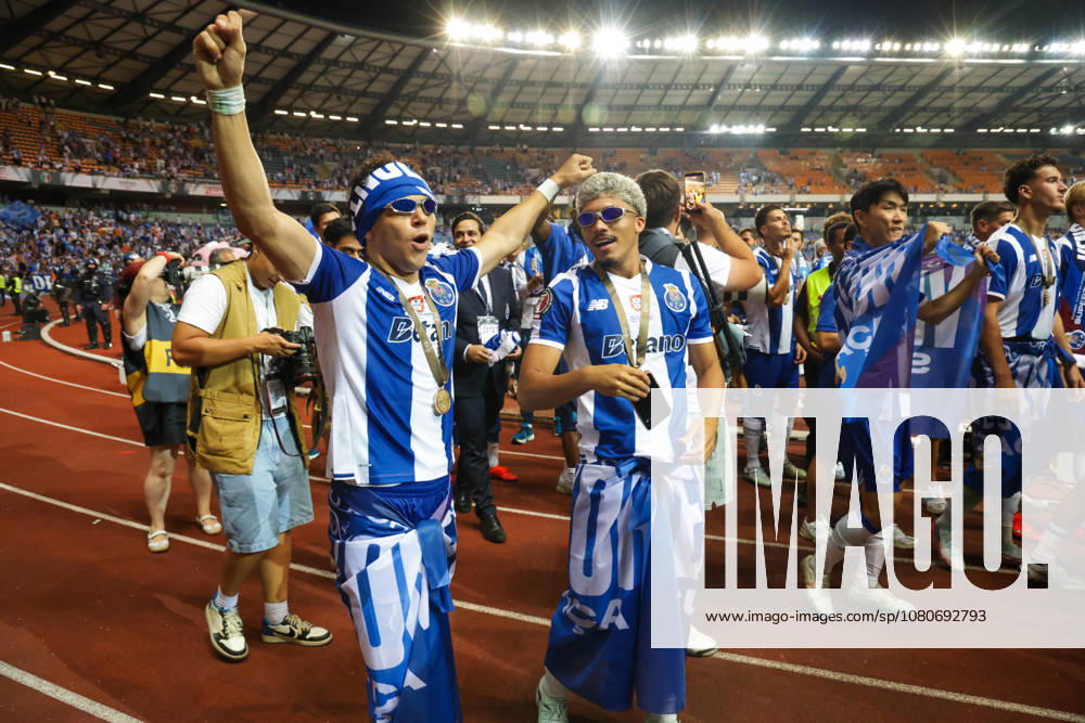Supertaça Portugal Estadio Cidade de Coimbra, August 01, 2026, Coimbra v.l. The FC Porto team celebrates the 2026 Portuguese Super Cup, Pepe (FC Porto), William Gomes (FC Porto) Coimbra Estádio Cidade de Coimbra Coimbra Portugal