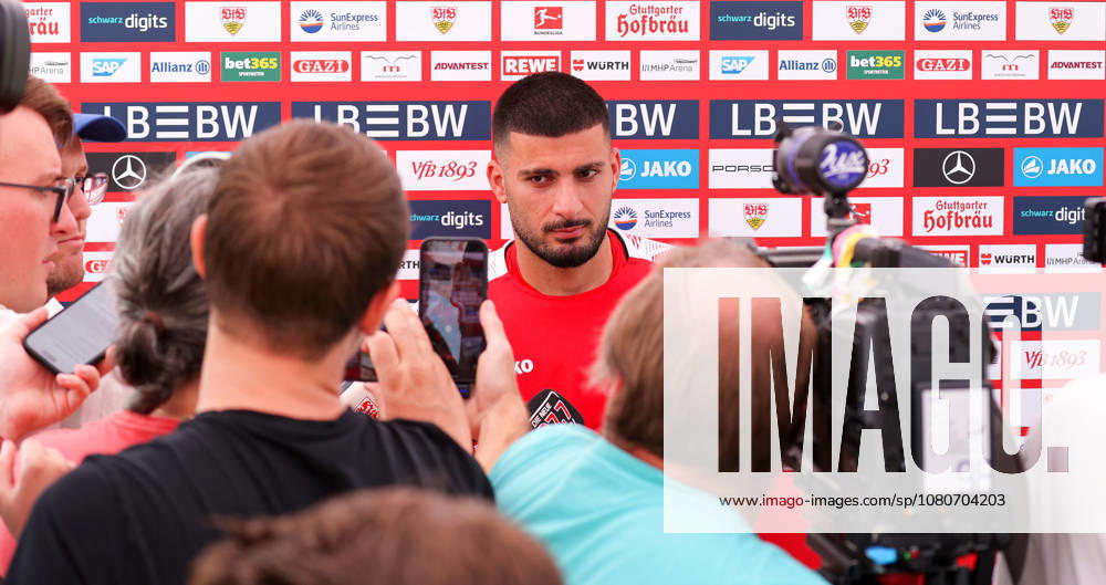 Deutschland, Grassau, Fußball Bundesliga, Saison 2026 2027, Trainingslager VfB Stuttgart, Deniz Undav