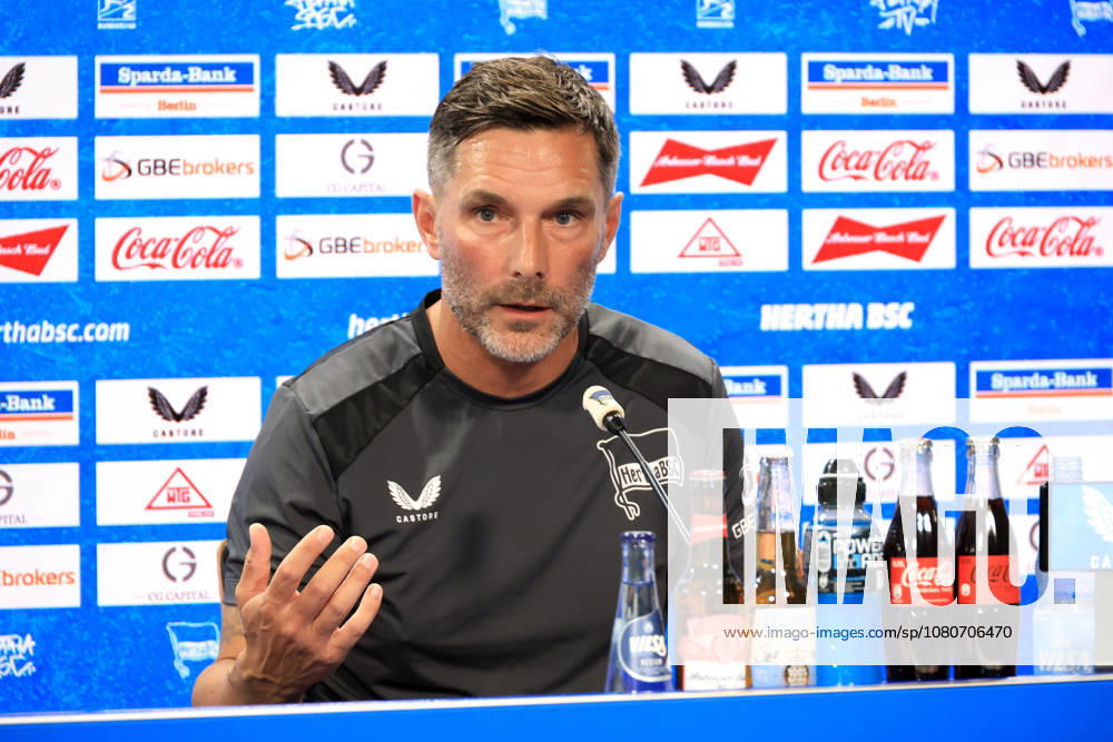 DEU GER, Fussball , 2.Fussballbundesliga, Saison 2026 2027), Sportforum, Hertha BSC, Pressekonferenz Cheftrainer Stefan Leitl (Hertha BSC Berlin) 2. Liga: DFB DFL regulations prohibit any use of photographs as image sequences and or quasi-video) Berlin Sportforum Berlin Deutschland