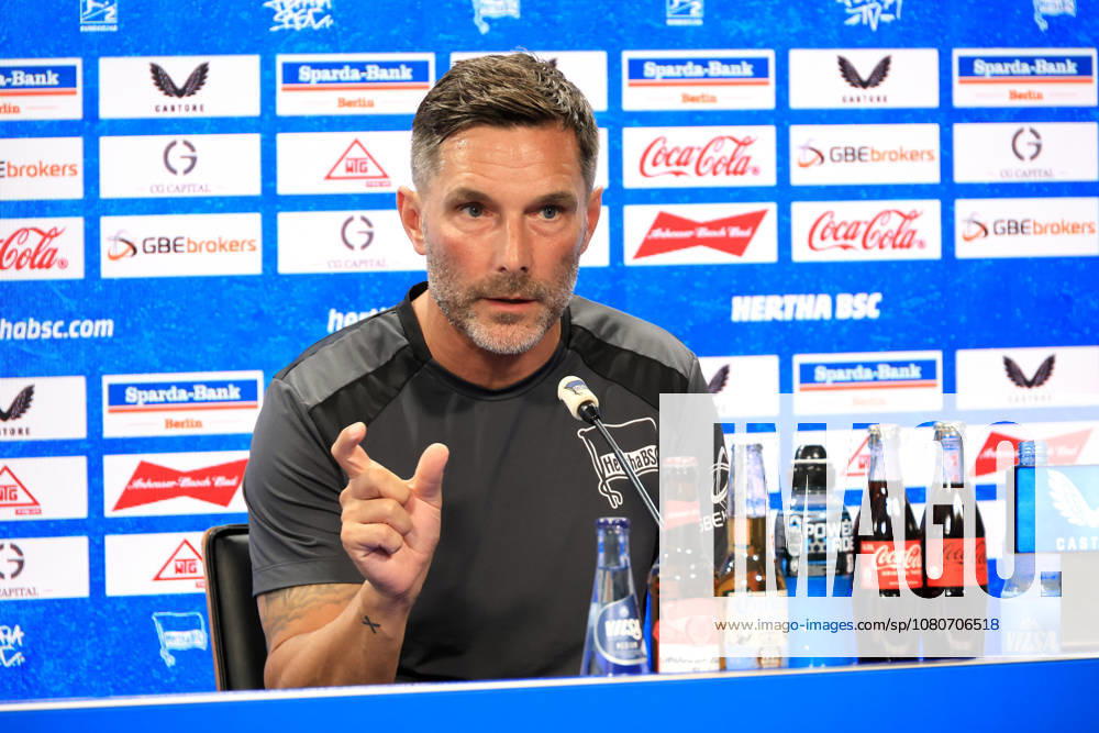DEU GER, Fussball , 2.Fussballbundesliga, Saison 2026 2027), Sportforum, Hertha BSC, Pressekonferenz Cheftrainer Stefan Leitl (Hertha BSC Berlin) 2. Liga: DFB DFL regulations prohibit any use of photographs as image sequences and or quasi-video) Berlin Sportforum Berlin Deutschland
