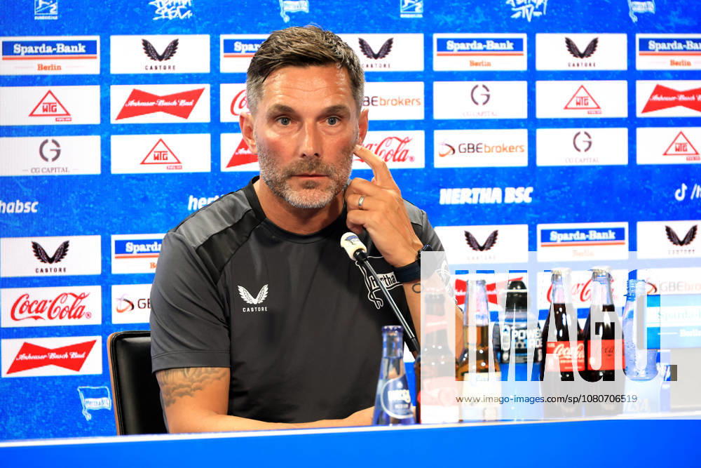 DEU GER, Fussball , 2.Fussballbundesliga, Saison 2026 2027), Sportforum, Hertha BSC, Pressekonferenz Cheftrainer Stefan Leitl (Hertha BSC Berlin) 2. Liga: DFB DFL regulations prohibit any use of photographs as image sequences and or quasi-video) Berlin Sportforum Berlin Deutschland