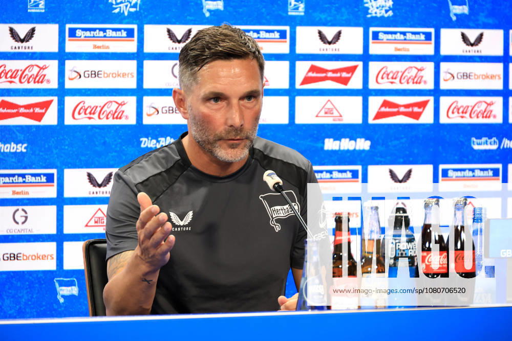DEU GER, Fussball , 2.Fussballbundesliga, Saison 2026 2027), Sportforum, Hertha BSC, Pressekonferenz Cheftrainer Stefan Leitl (Hertha BSC Berlin) 2. Liga: DFB DFL regulations prohibit any use of photographs as image sequences and or quasi-video) Berlin Sportforum Berlin Deutschland
