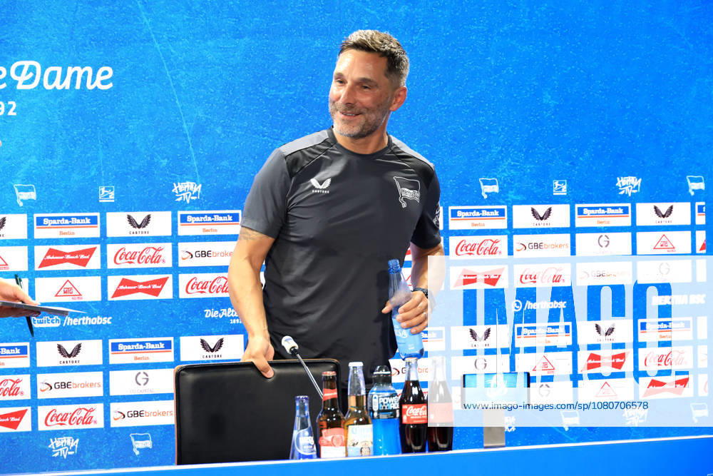 DEU GER, Fussball , 2.Fussballbundesliga, Saison 2026 2027), Sportforum, Hertha BSC, Pressekonferenz Cheftrainer Stefan Leitl (Hertha BSC Berlin) 2. Liga: DFB DFL regulations prohibit any use of photographs as image sequences and or quasi-video) Berlin Sportforum Berlin Deutschland