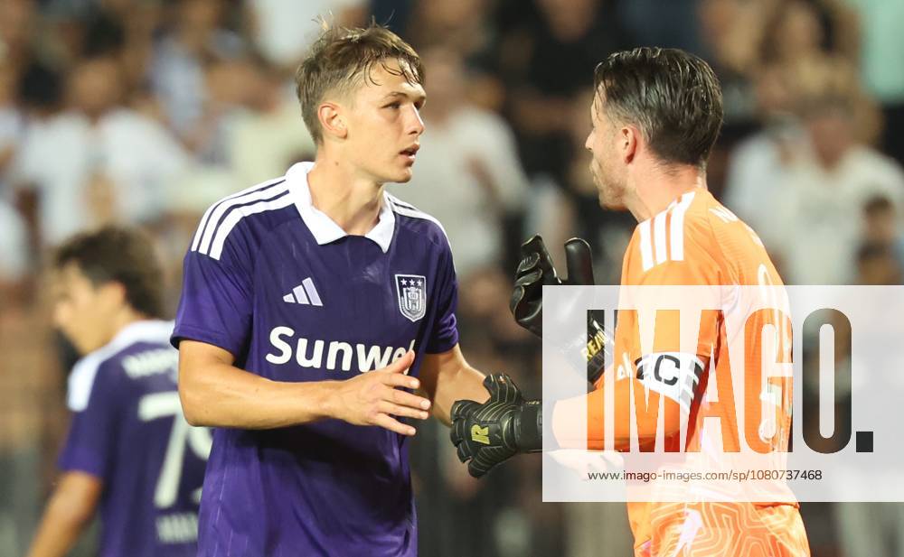 Anderlecht s Danylo Sikan and Anderlecht s goalkeeper Colin Coosemans pictured during a game between Belgian first division soccer team RSC Anderlecht and Greek club Paok, in Thessaloniki, Greece, on Thursday 06 August 2026. This is the first leg of a third qualifying round of the UEFA Europa League competition. VIRGINIExLEFOUR x182860540x