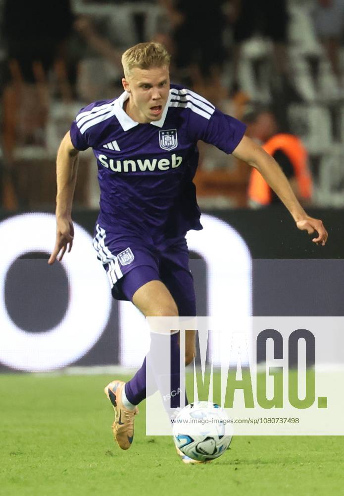 Anderlecht s Oliver Antman pictured in action during a game between Belgian first division soccer team RSC Anderlecht and Greek club Paok, in Thessaloniki, Greece, on Thursday 06 August 2026. This is the first leg of a third qualifying round of the UEFA Europa League competition. VIRGINIExLEFOUR x182862680x
