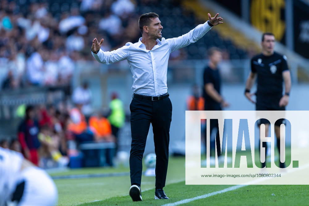 Vitoria SC V FC Arouca - Liga Portugal Betclic Tiago Margarido, head coach of Vitoria SC, is seen reacting to the game during the Vitoria SC versus FC Arouca match for the Liga Portugal Betclic 2026 27 season at Estadio Dom Afonso Henriques in Guimaraes, Portugal, on August 08, 2026. Guimaraes Braga Portugal